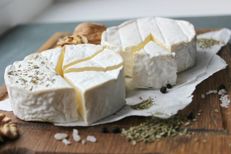 Keto sýr: Průvodce sýrem při keto dietě